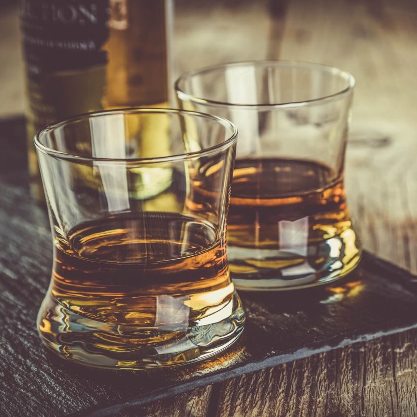Czym się różni whisky szkocka od irlandzkiej?