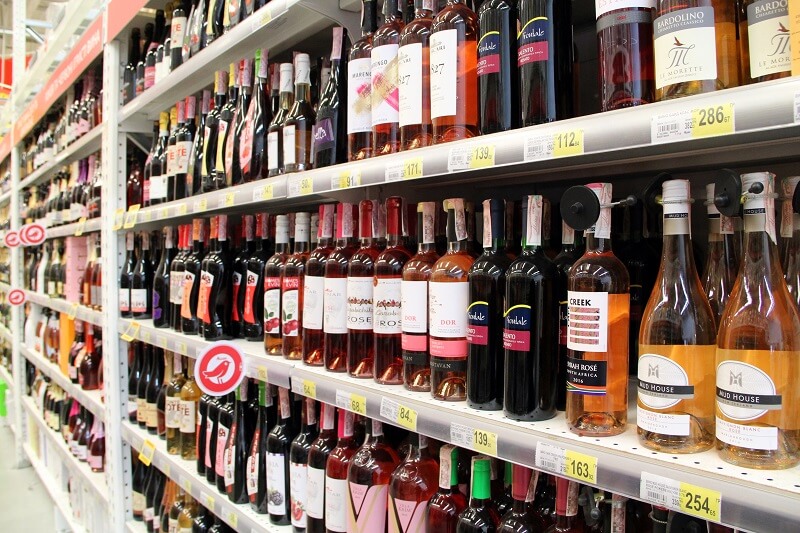 Jak wybrać wino w sklepie?