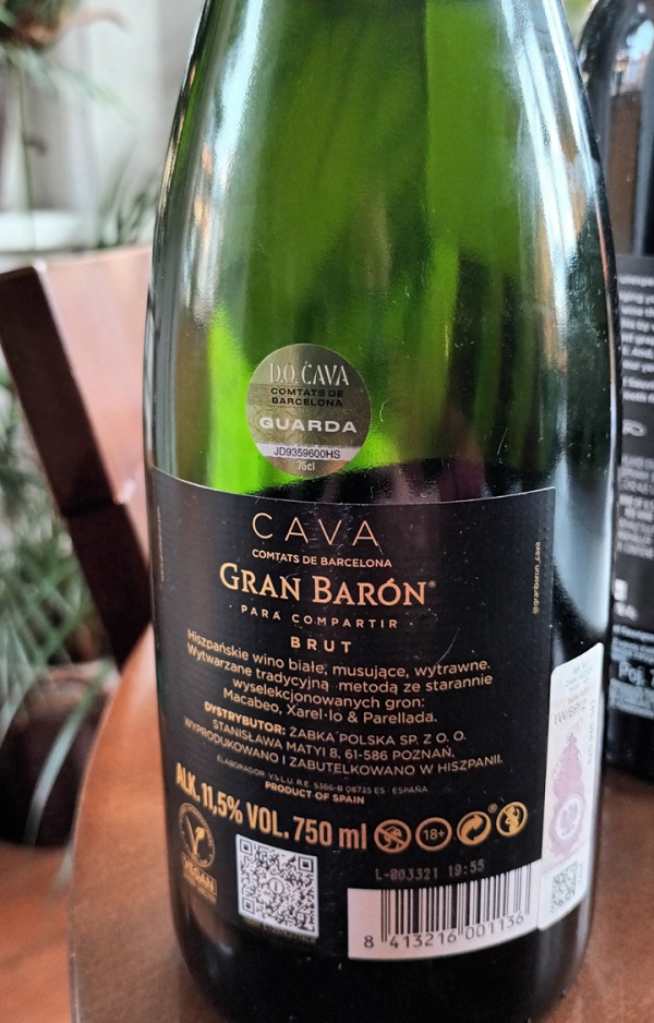 Gran Baron Brut Cava - hiszpańskie wino musujące z Żabki. Recenzja. Degustacja