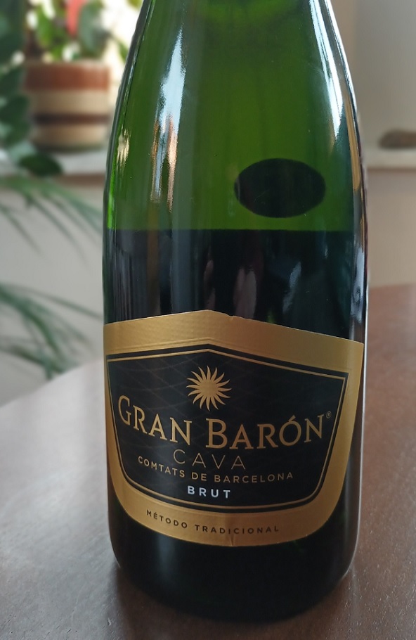 Gran Baron Brut Cava - hiszpańskie wino musujące z Żabki. Recenzja. Degustacja