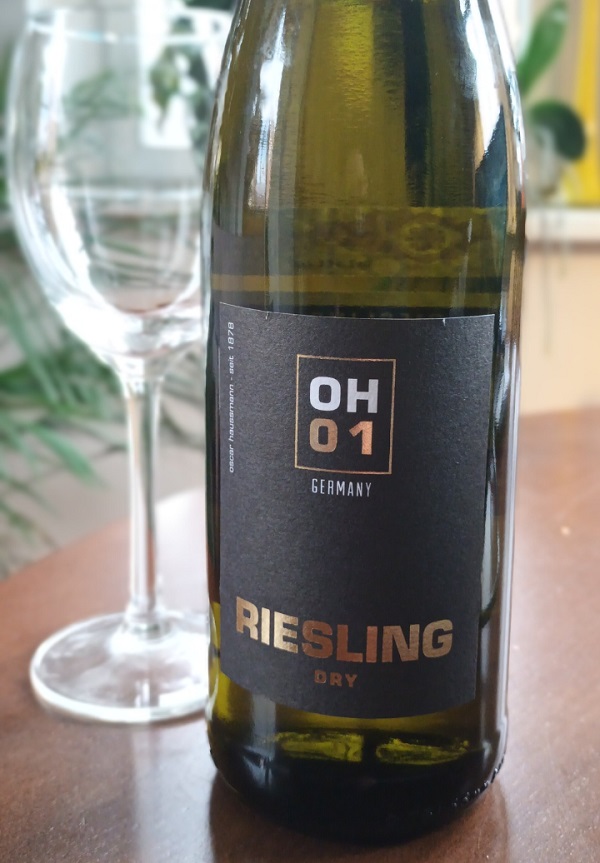 Riesling OH01 - wino z Żabki. Test. Recenzja