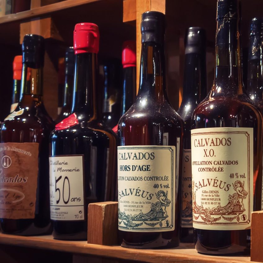 Calvados – co warto o nim wiedzieć?