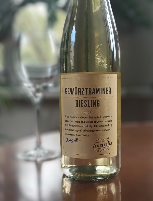 Wino z Biedronki. Australijski kupaż Gewürztraminer/Riesling