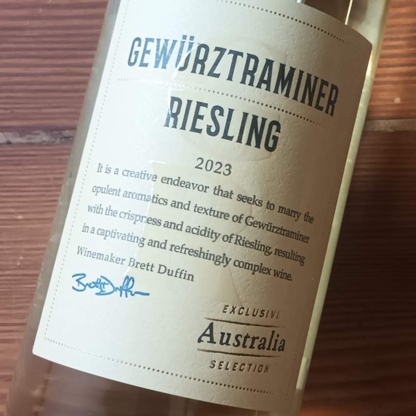 Wino z Biedronki. Australijski kupaż Gewürztraminer/Riesling