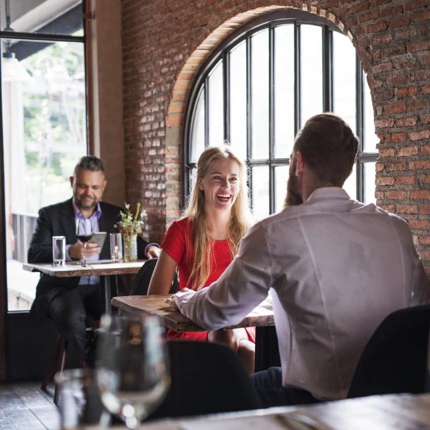 Jak zachować się z klasą, gdy pobyt w restauracji nie spełnia naszych oczekiwań?