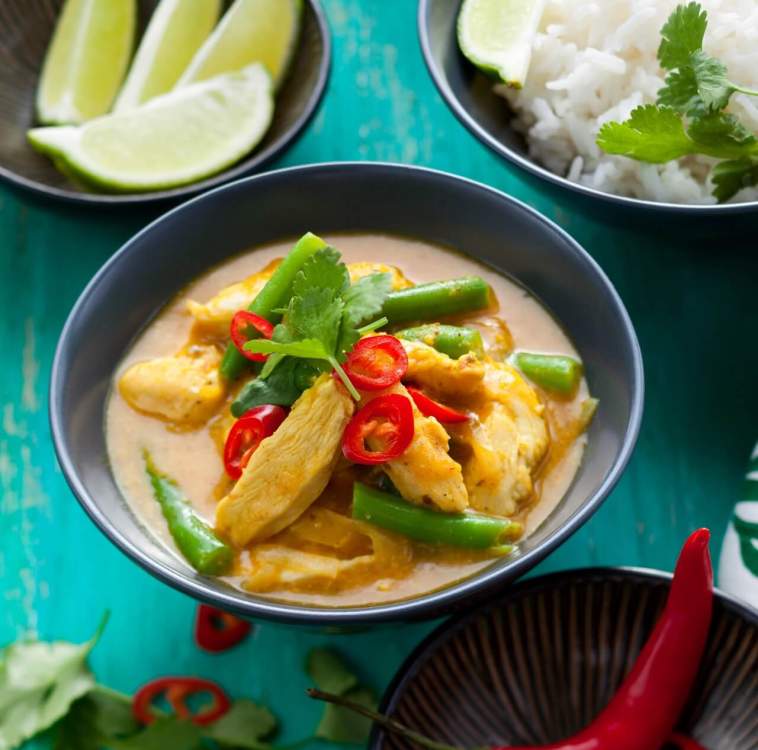 Zupa tajska na jasnym piwie