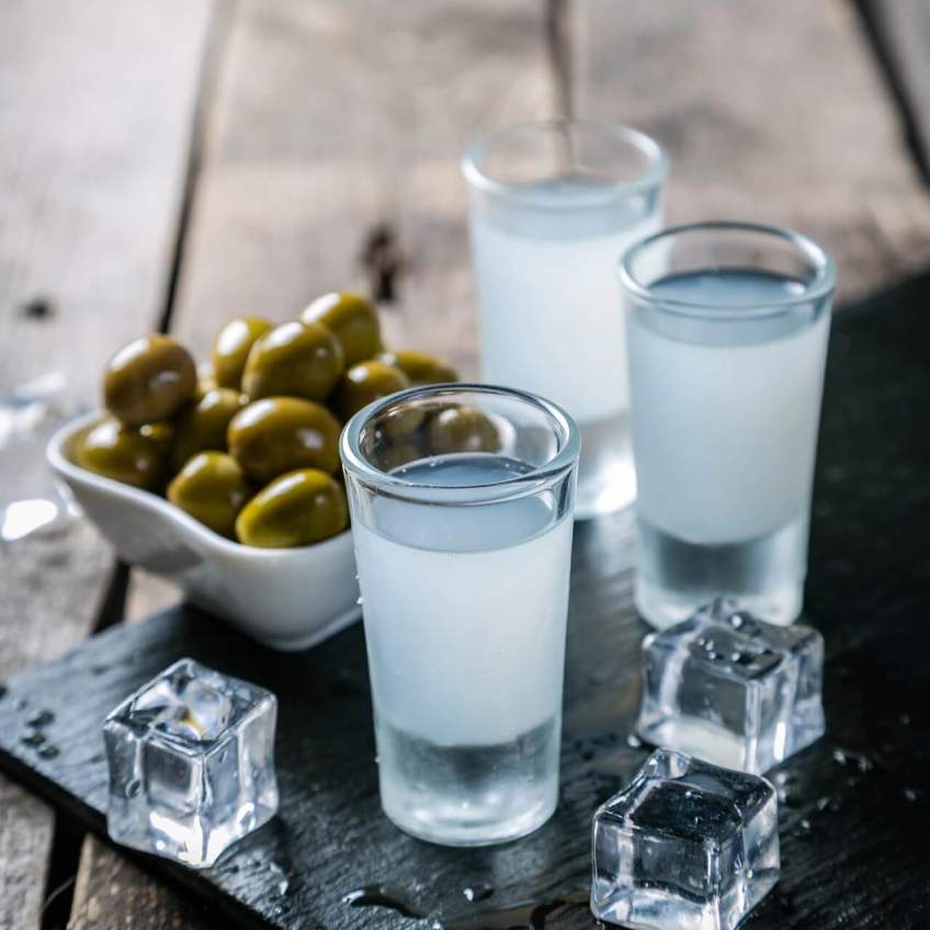 Przewodnik po ouzo