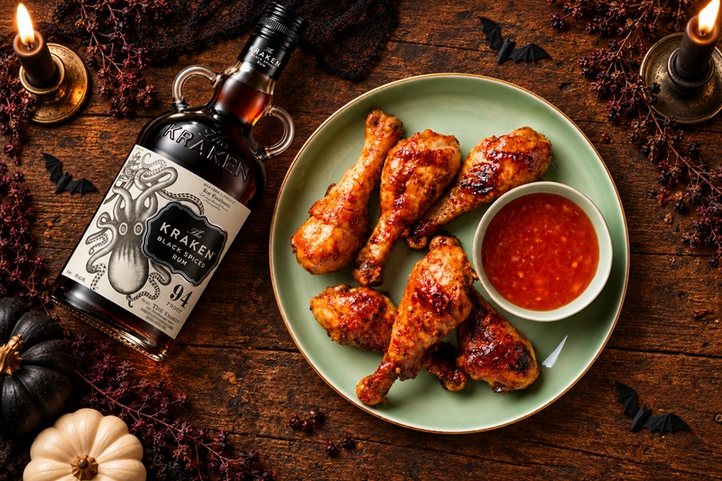 Ostre potrawy na Halloween - tequila Jose Cuervo, whiskey Sexton i rum Kraken.