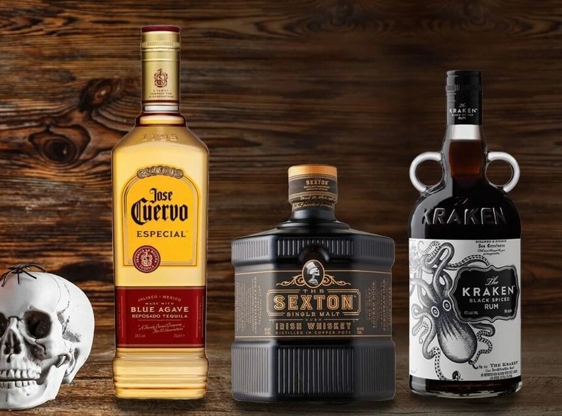 Ostre potrawy na Halloween - tequila Jose Cuervo, whiskey Sexton i rum Kraken.